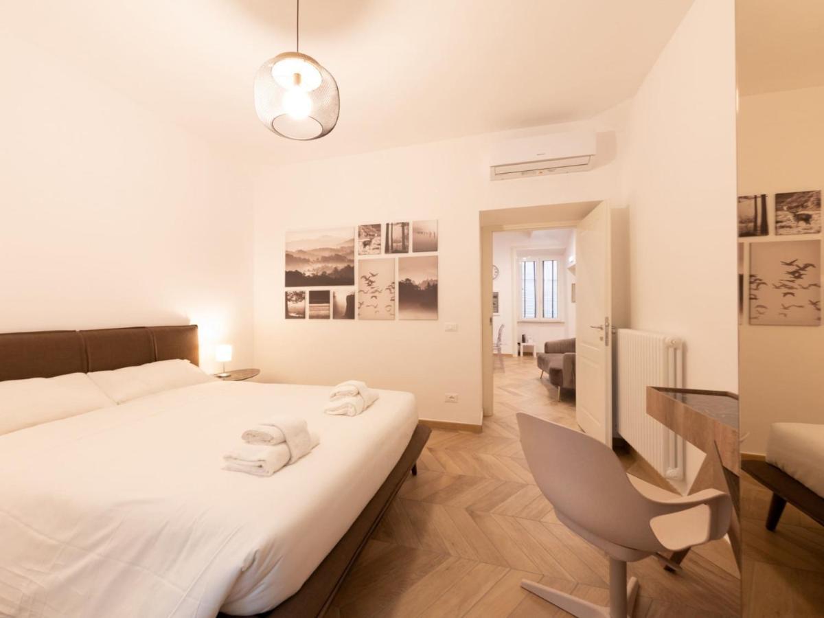 The Best Rent - Elegant Five-Bedrooms Apartment Near Colosseo Roma Exterior foto