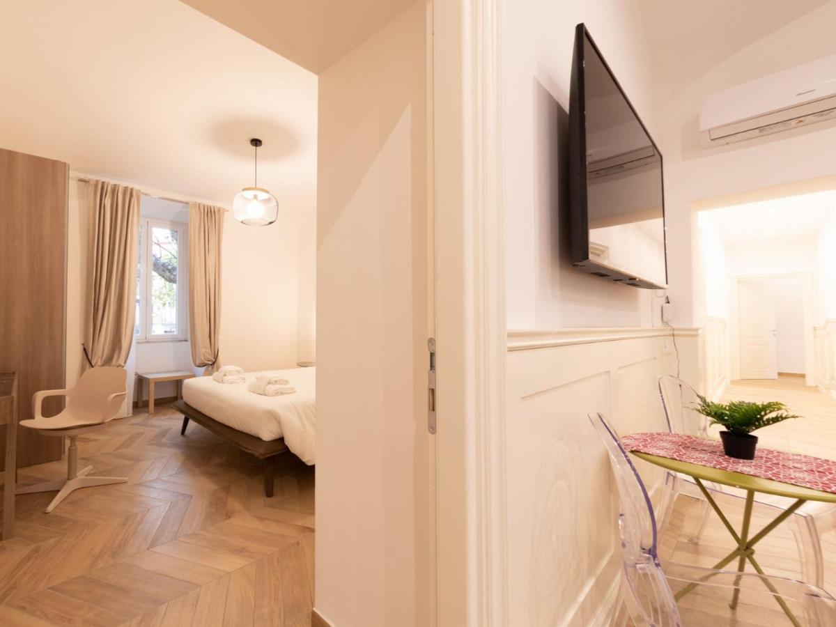 The Best Rent - Elegant Five-Bedrooms Apartment Near Colosseo Roma Exterior foto